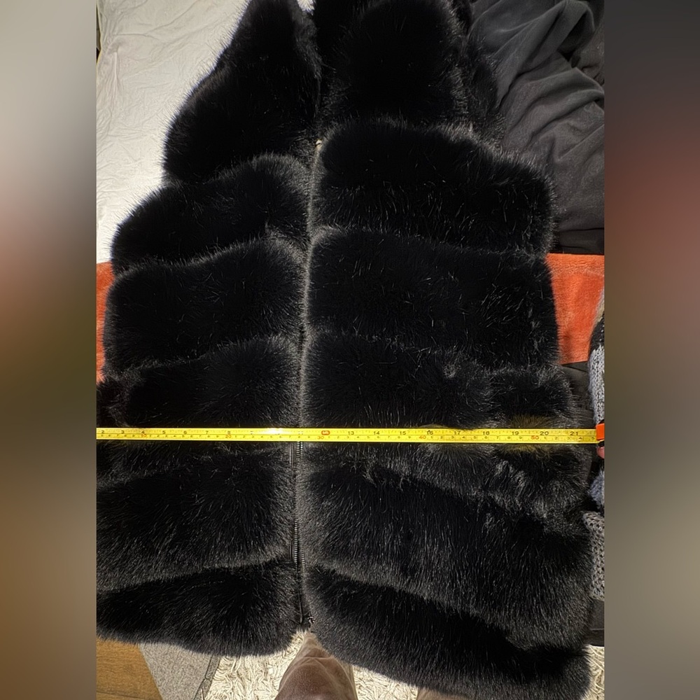 🔥DESIGNER NWT GORGEOUS FAUX MINK LEATHER VEST AMAZING FEEL & QUALITY MED 🔥 - Picture 11 of 13
